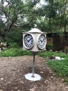 2 Feet 4 Sided Gps Clock