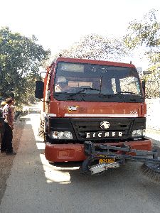 Truck Road Sweeping Machine