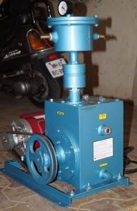 Belt Drive High Vacuum Pump With Moistar Trap