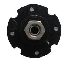 Laminated tyre bearing hub