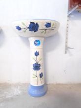Designer Pedestal Washbasin