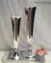 small flower vases