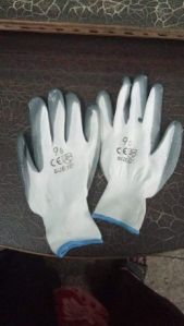 Nitrile Gloves