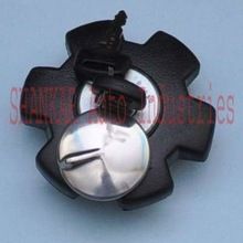 Fuel tank cap with locking