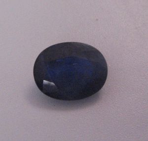 Blue sapphire ovel faceted