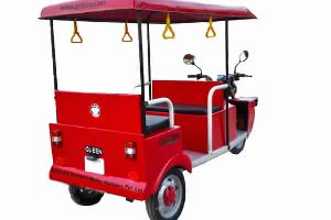 Queen E-Rickshaw