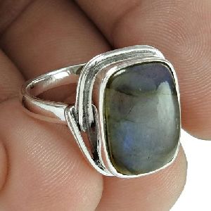 Beloved 925 Sterling Silver Labradorite Gemstone Ring