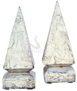 White Rustic Wood Pyramid Decorative