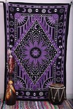 yoga met tapestry