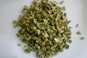 green cardamom husk