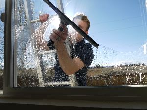 glass cleaning services