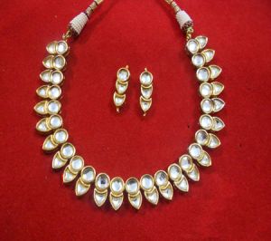 KUNDAN NECK SET