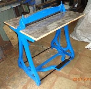 Foot Operated Wire O Closing Machine