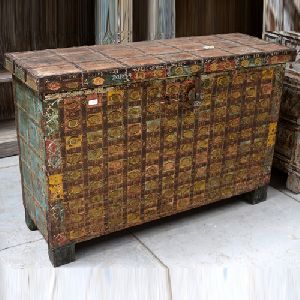 WOODEN CONSOLE CHEST