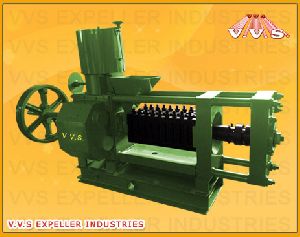 TRIPLE GEAR YOUNG OIL EXPELLER