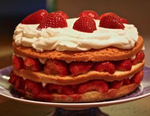 Strawberry Cream Cake