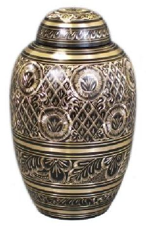 Brass Urn 99025