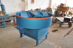 PAN MIXER WITH HEAVY ROLLER