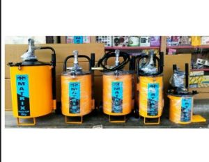 GREASE TANK PNEUMATIC AND MANUAL