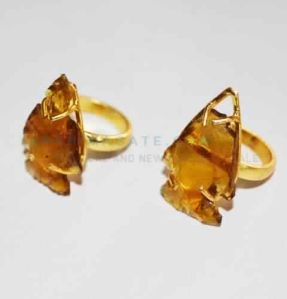 YELLOW COLOR GLASS ADJUSTABLE ARROWHEAD RINGS