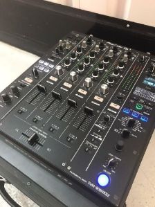 Pioneer DJM-900NXS2 4-Channel Digital DJ Mixer