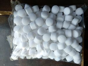 Refined Naphthalene Balls (Snow White 99.99%)