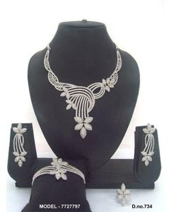 White American Diamond Jewellery Set