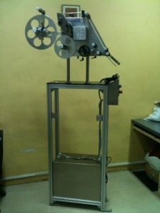 label applicator