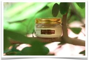 Bhumih Seaweed Algae and Sea Salt Beauty Scrub