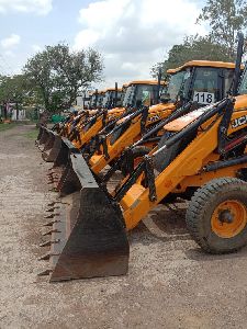 JCB 3dx rental service