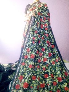 Hand Embroidered Aanchal.