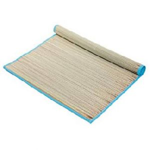 straw beach mats