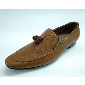 PENNY TASSEL LEATHER LOAFER