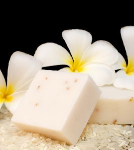 Organic Milky White Bathing Soap