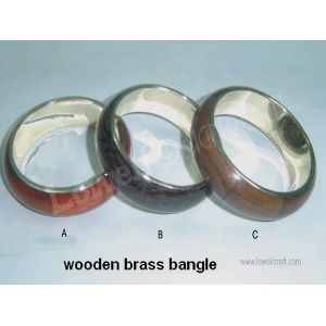 WOODEN BANGLE WITH BRASS