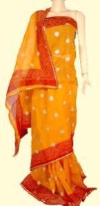 Pila Saree