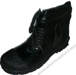 Steel Toe Collar Rainy Shoes with Cheap Price and High Quality Collar Boot