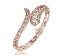 Voguish Rose Gold Cuff