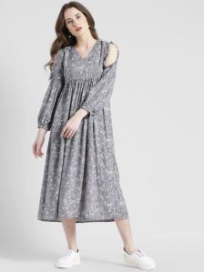 Women 'V' Neck Puff Sleeve Printed Dress