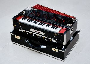 royal black harmonium3