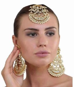 Gold Plated Wedding Bridal Look Pearls Style Maang Tikka With Earrings Set