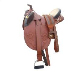 Stock leather saddle