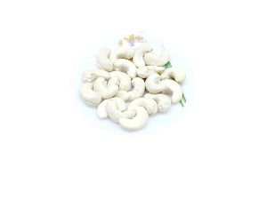 W210 Whole Cashew Nuts