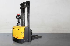 Electric Stacker