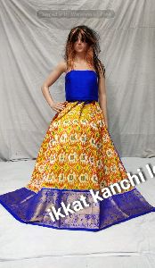 Ikkat Kanchi border lehengas