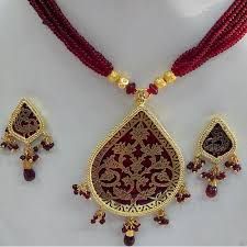 Thewa Pendant