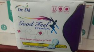 GOOD FEEL PREMIUM SANITARY NAPKINS