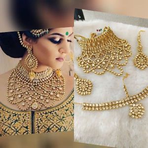 Kundan Jewellery Set