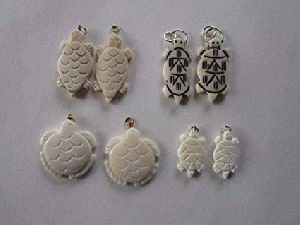 Bone Pendant earring