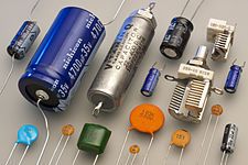 Single Capacitors